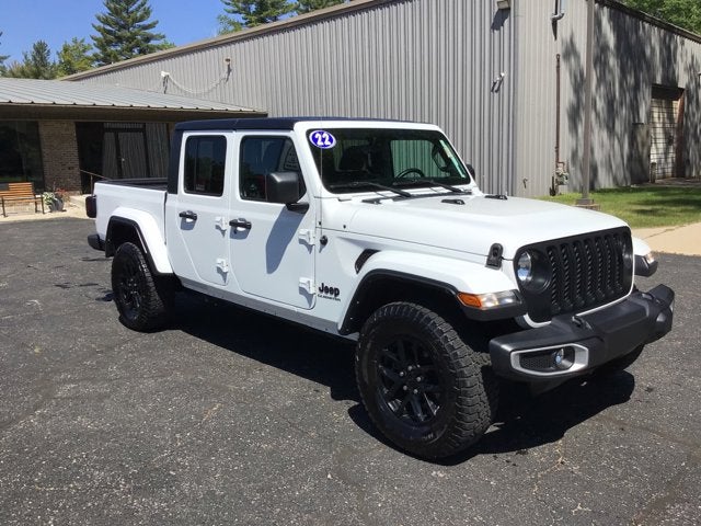 2022 Jeep Gladiator Sport S's photo