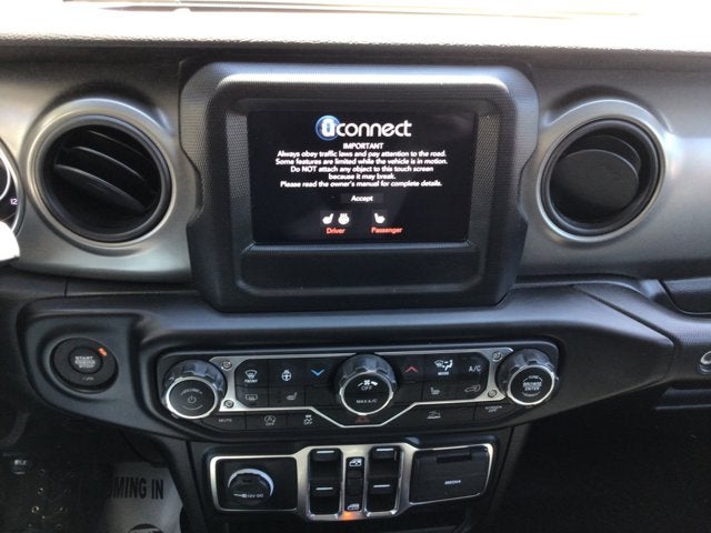 2022 Jeep Gladiator Sport S