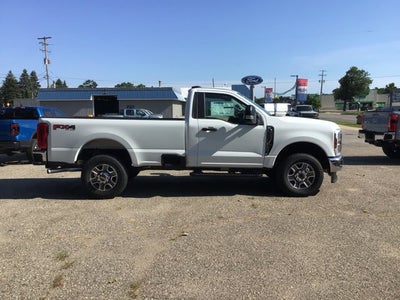 2025 Ford Super Duty F-350 SRW XLT