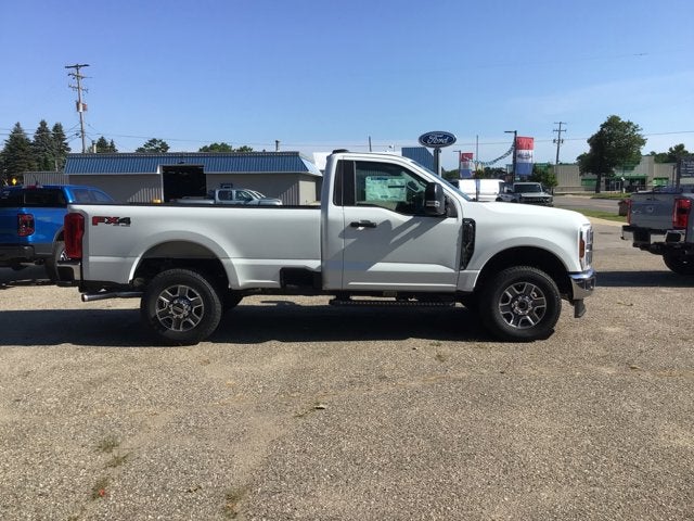 2025 Ford Super Duty F-350 SRW XLT