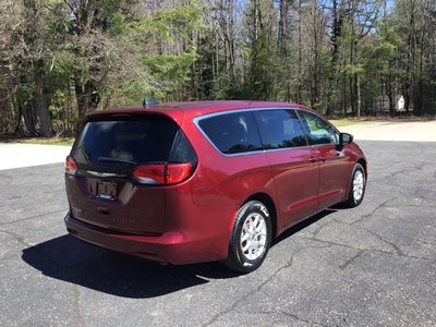 2023 Chrysler Voyager LX